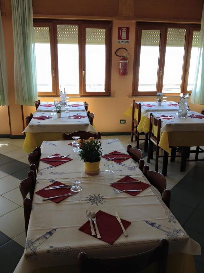 La Veranda Hotel Ardea Exterior photo